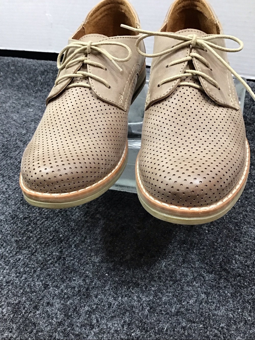 V Italia Gina Perforated Lace-Up Oxfords in Light Taupe 37 - Picture 4 of 12